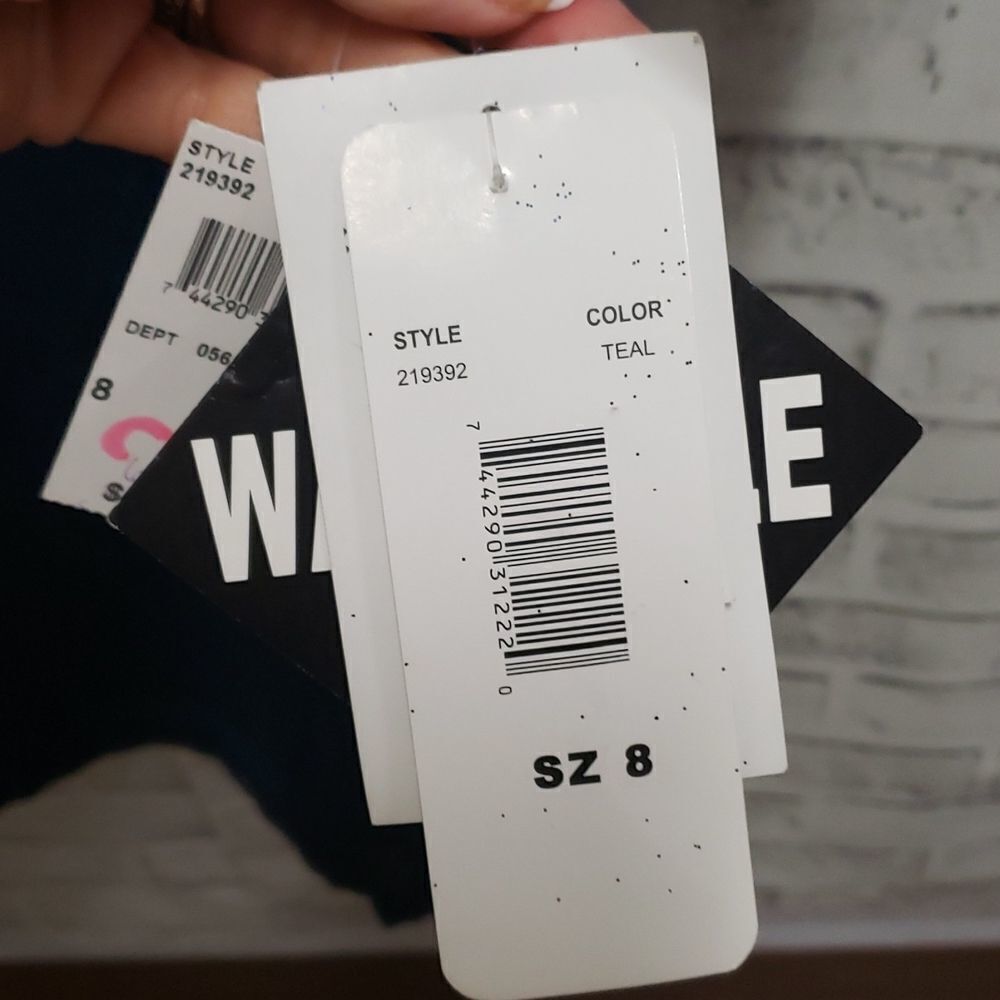 K studio dress  - Picture 3 of 4